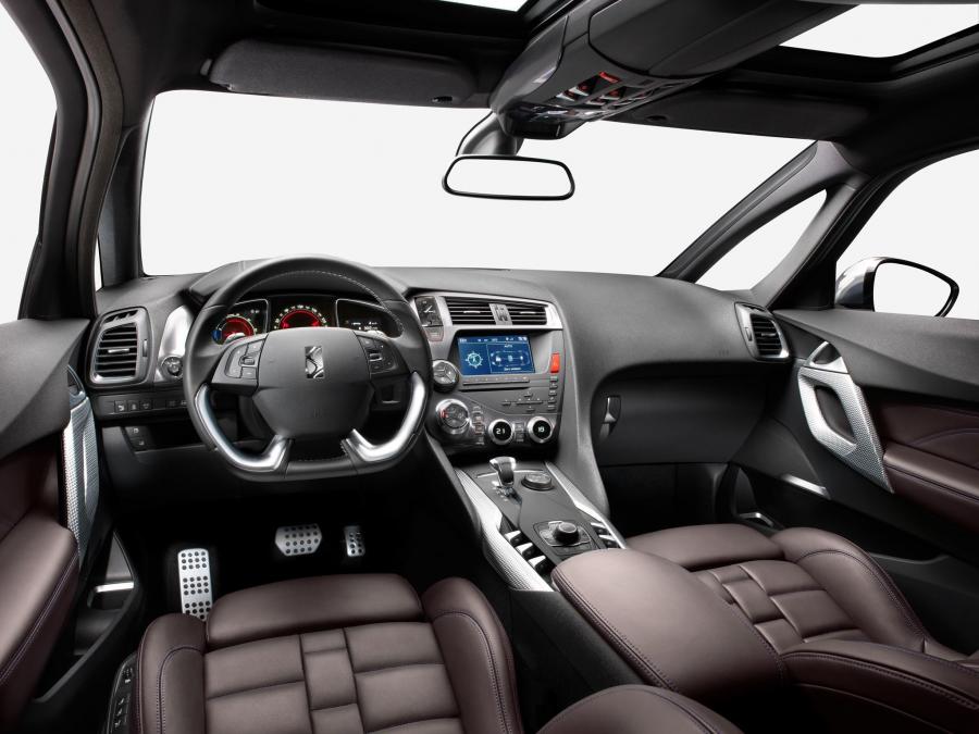  Citroen DS5 Pure Pearl 2013 года  (фото 2 из 2)